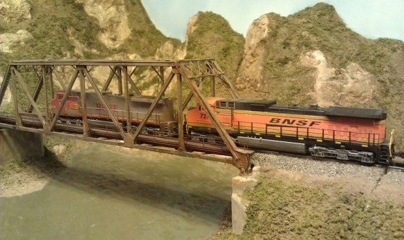 Horsethief Bridge NMRA 2014 - BNSF On The Bridge