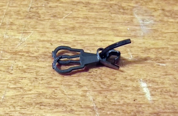Micro-Trains Body Mount Coupler Fitting 16