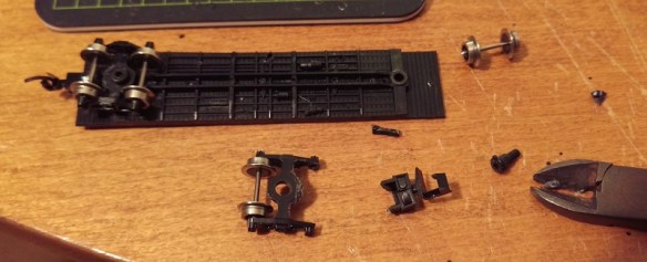 Micro-Trains Body Mount Coupler Fitting 9