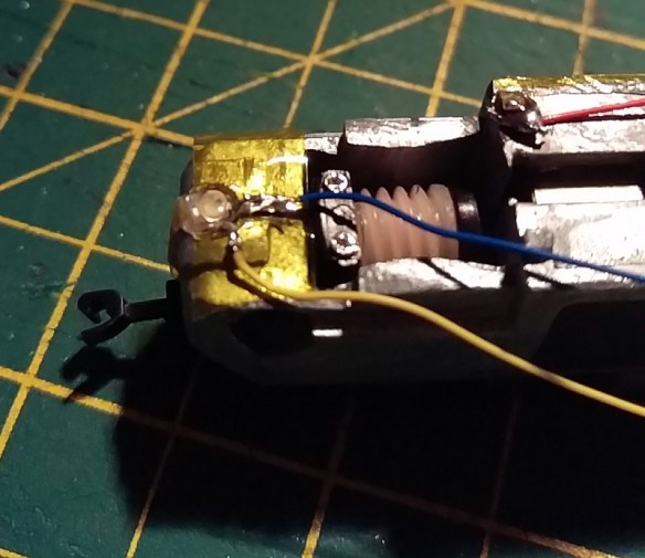 Bacmann F7 DCC Install 25