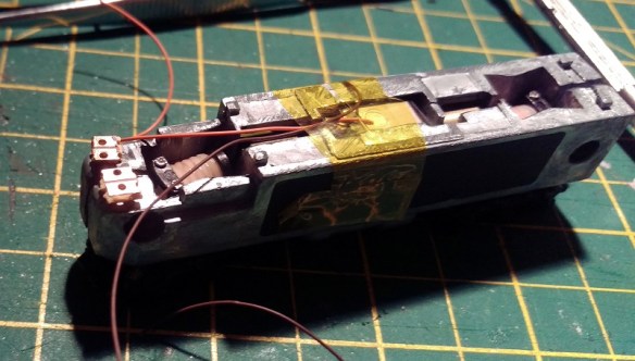 Bacmann F7 DCC Install 31