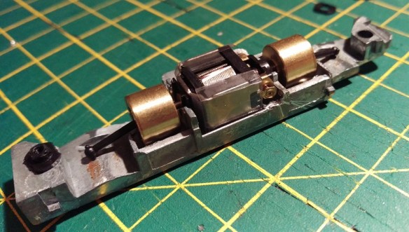 Bacmann F7 DCC Install 6